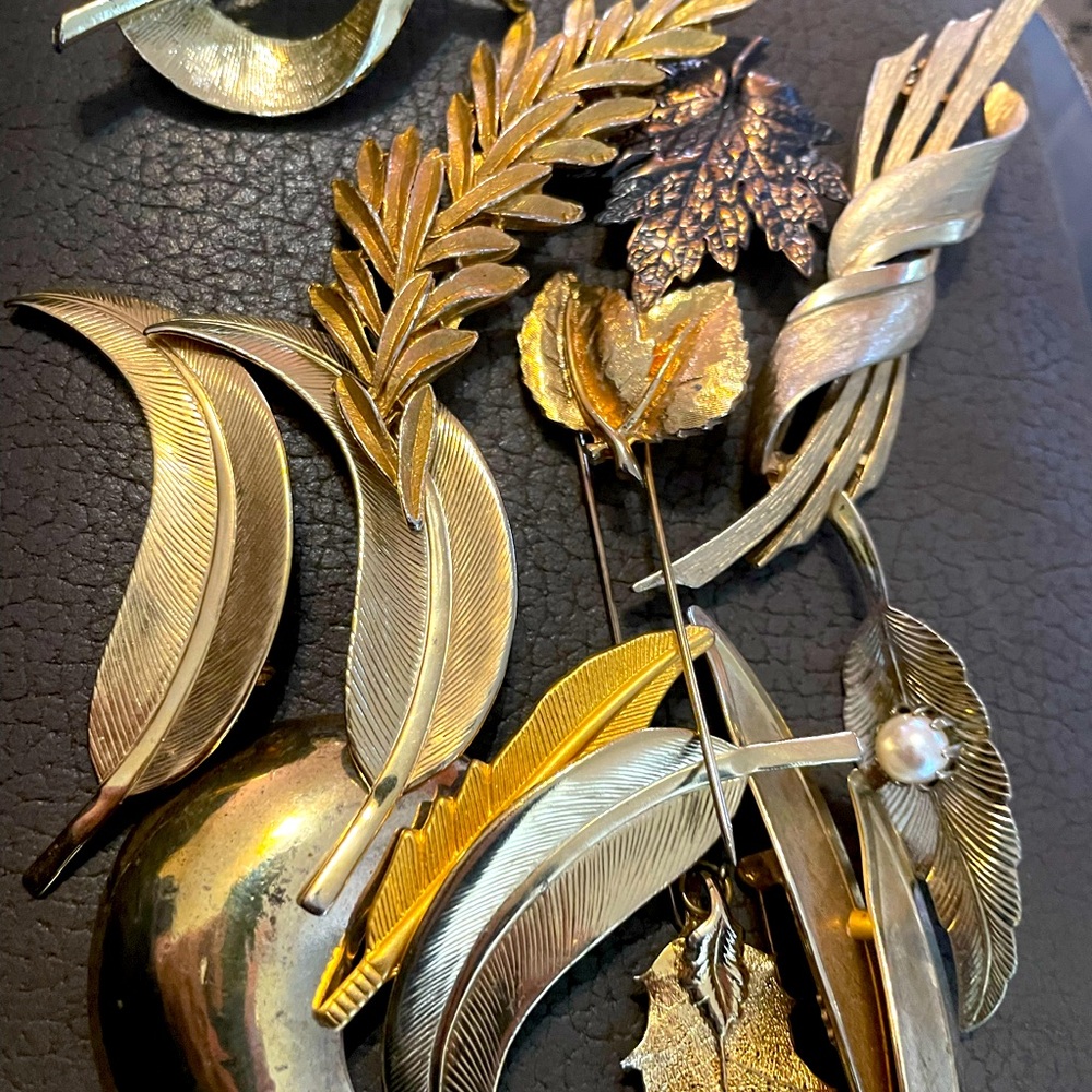 Lot of 12 gold tone leaf brooches pins Monet and other brands